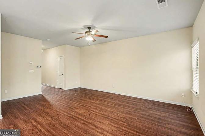 Alcove Rooms's room