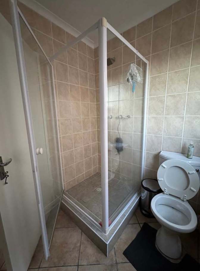 Tshovelo's room
