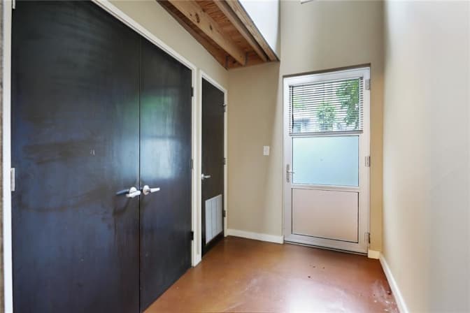 Lisa Lee's room