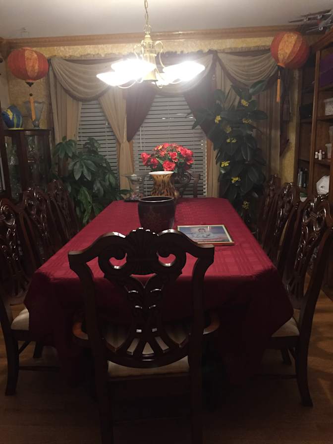 Helen  Vo's room