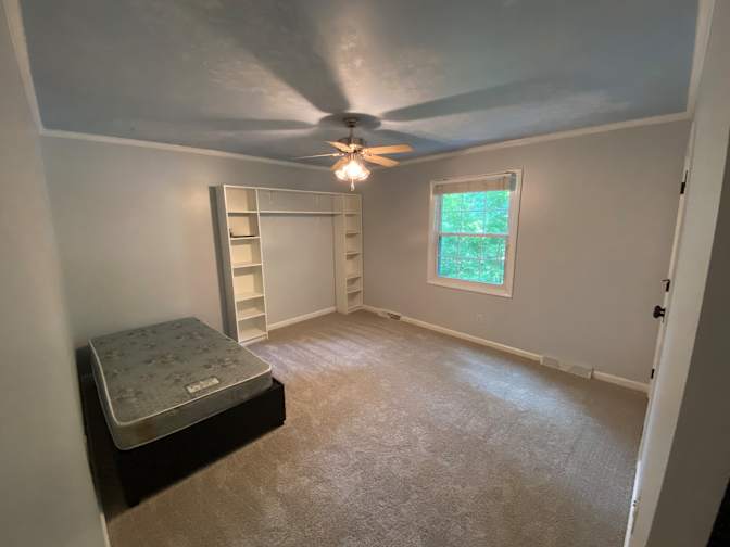 Alcove Rooms's room