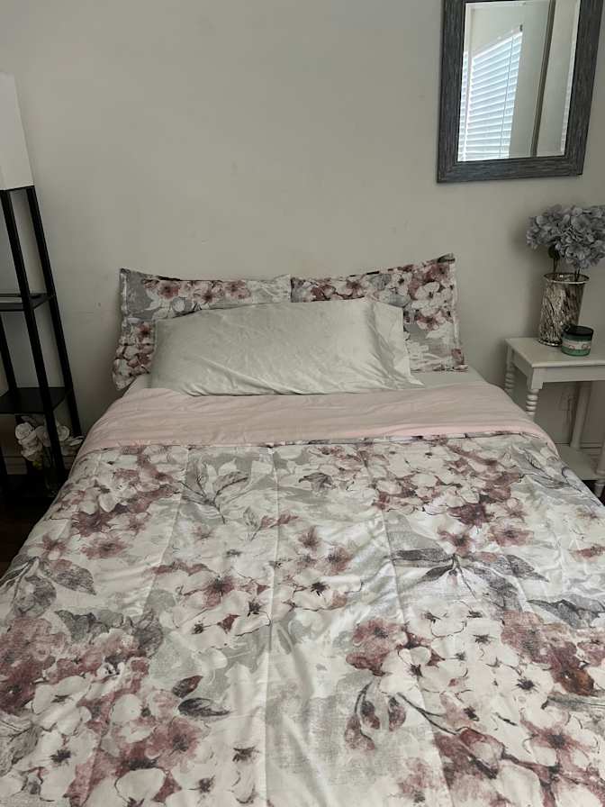 nelly prada's room