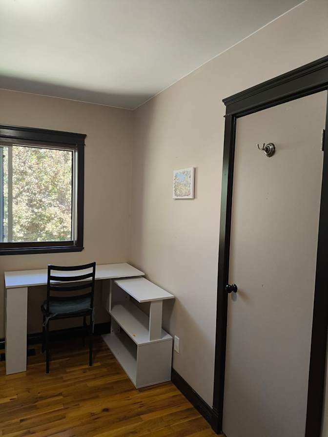 Ricardo's room