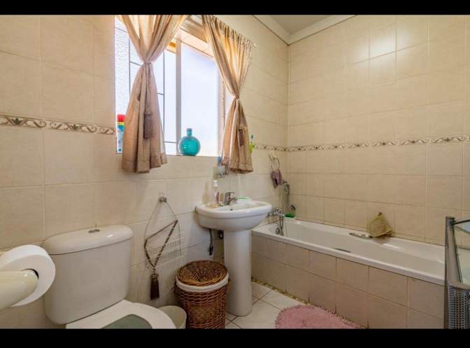 Neliswa Ndlovu's room