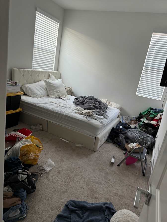 Alexis's room