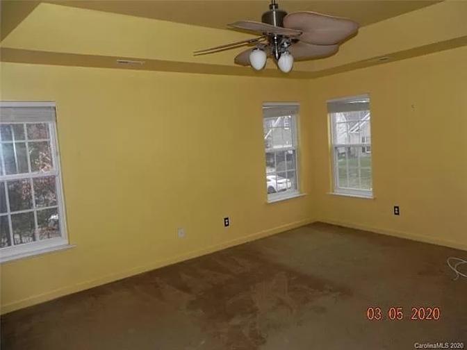 Alcove Rooms's room