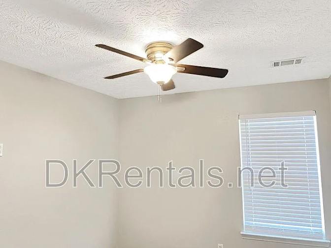 Alcove Rooms's room