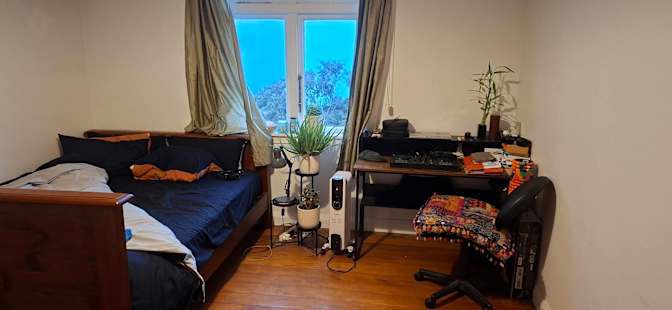 Craig's room