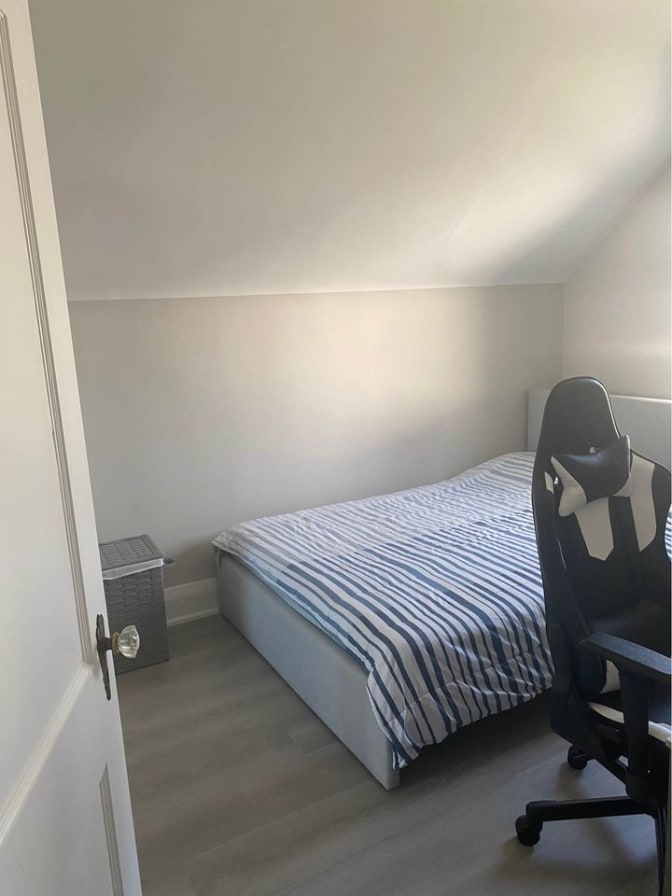 Irem's room