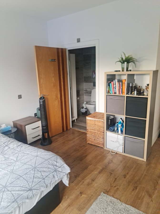 jose's room
