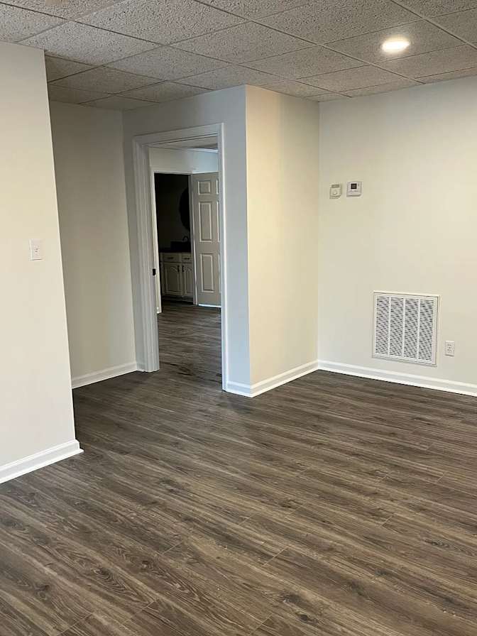 Alcove Rooms's room