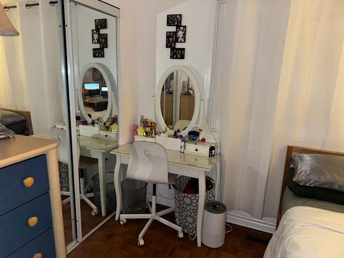 ROMY's room