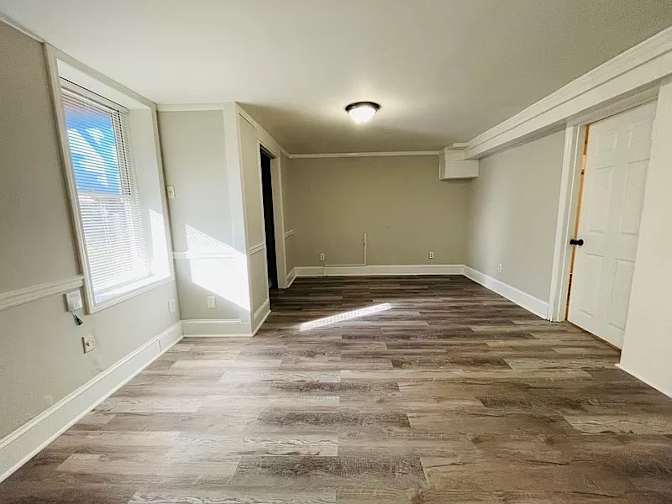 Alcove Rooms's room