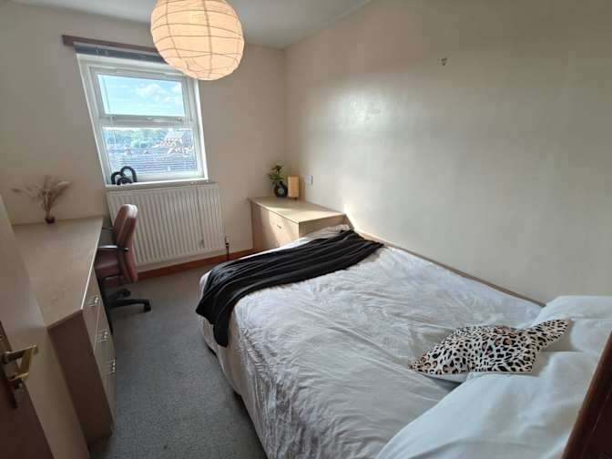 Dawnvale Estates's room