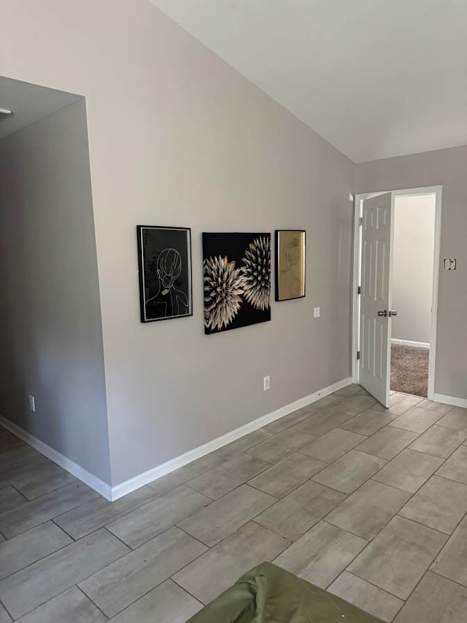 Alcove Rooms's room