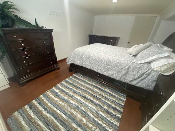 Payee's room