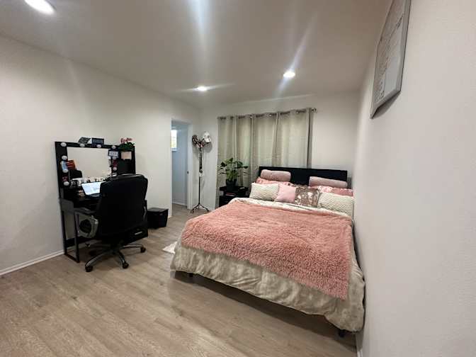 Bee's room