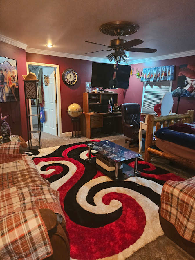 Debra L Kudrycki's room