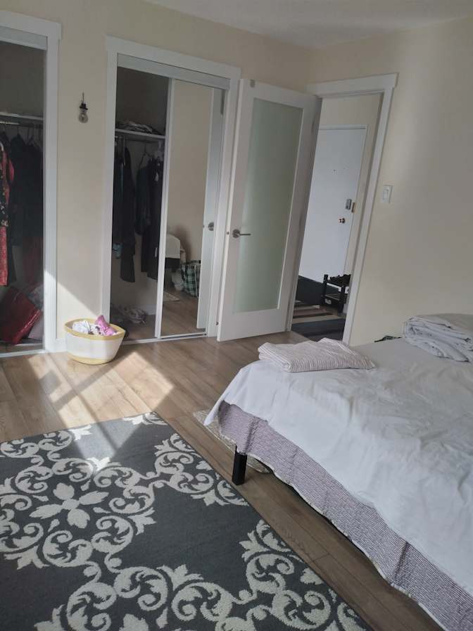 Ziba's room