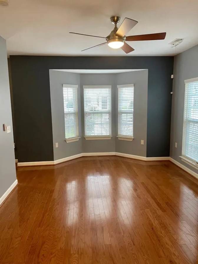 Alcove Rooms's room