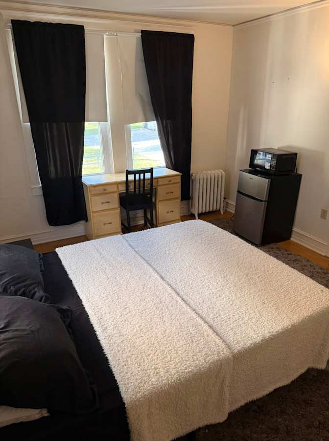 Anthony Olmo-Thomas's room