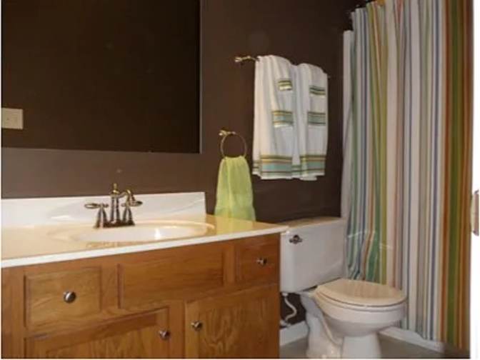 Alcove Rooms's room