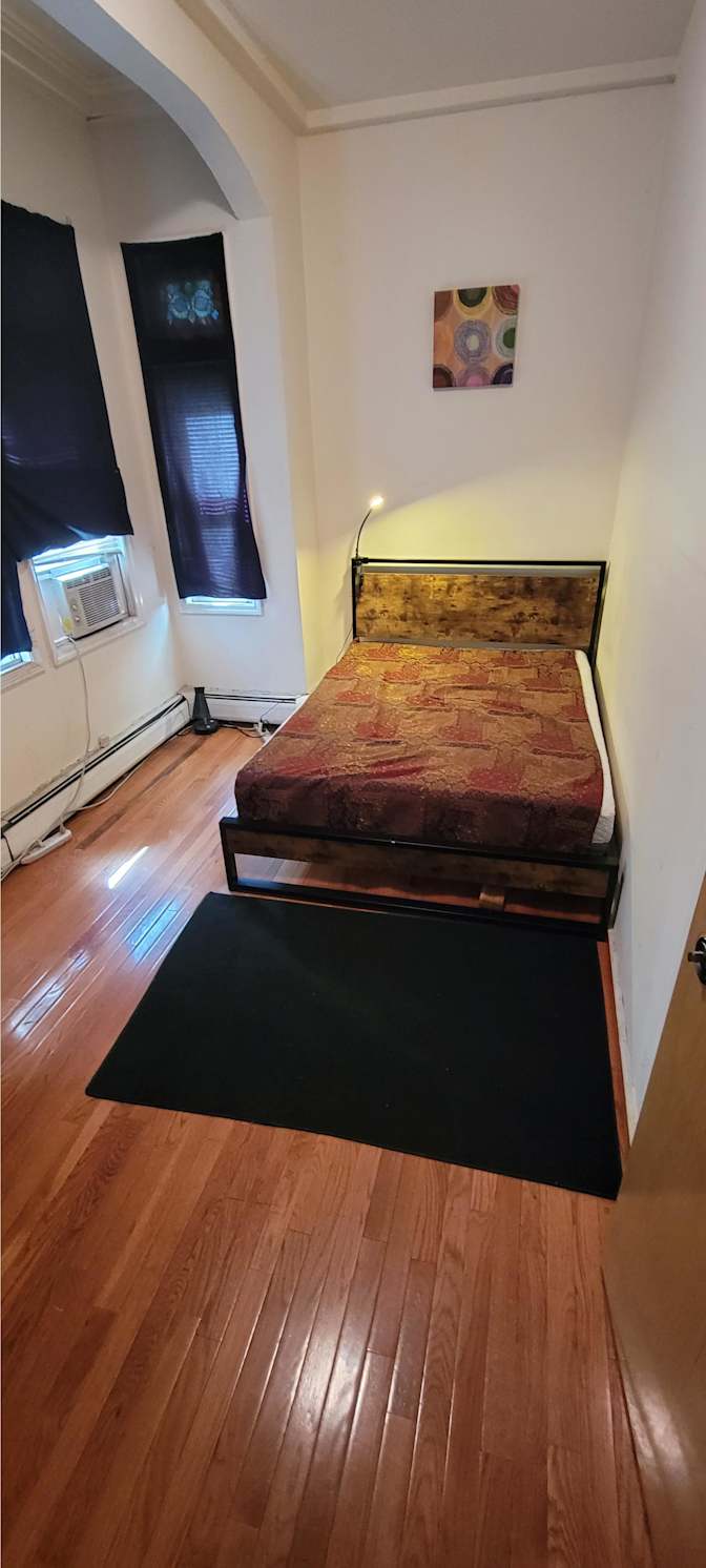 amir's room