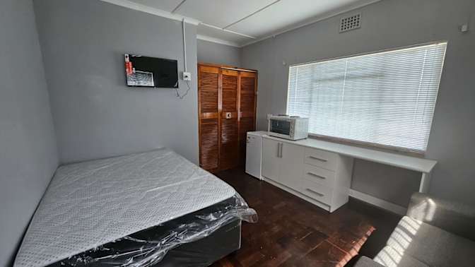 Donovan's room