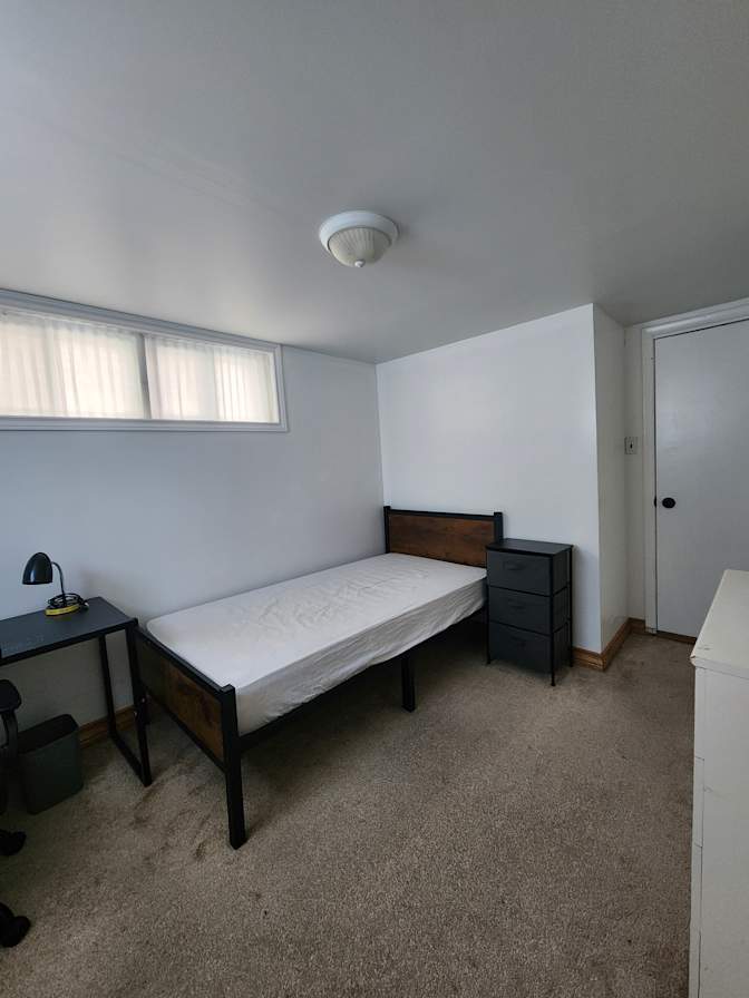 SAMRATH's room