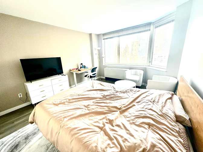 Ahmet's room