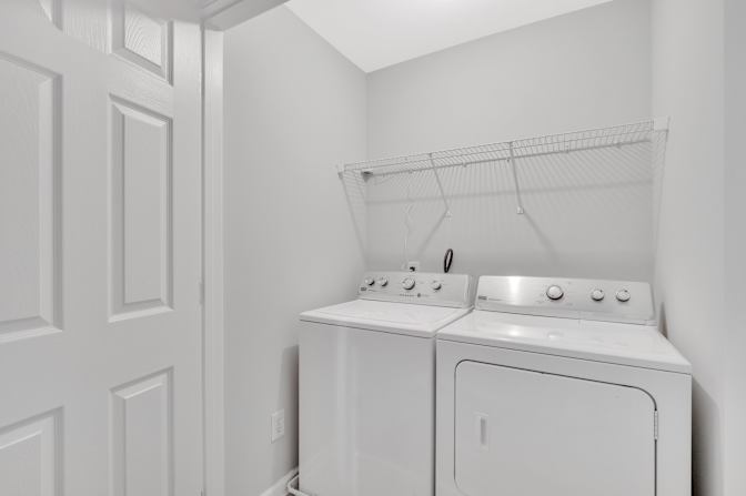 lifedoorrentals's room