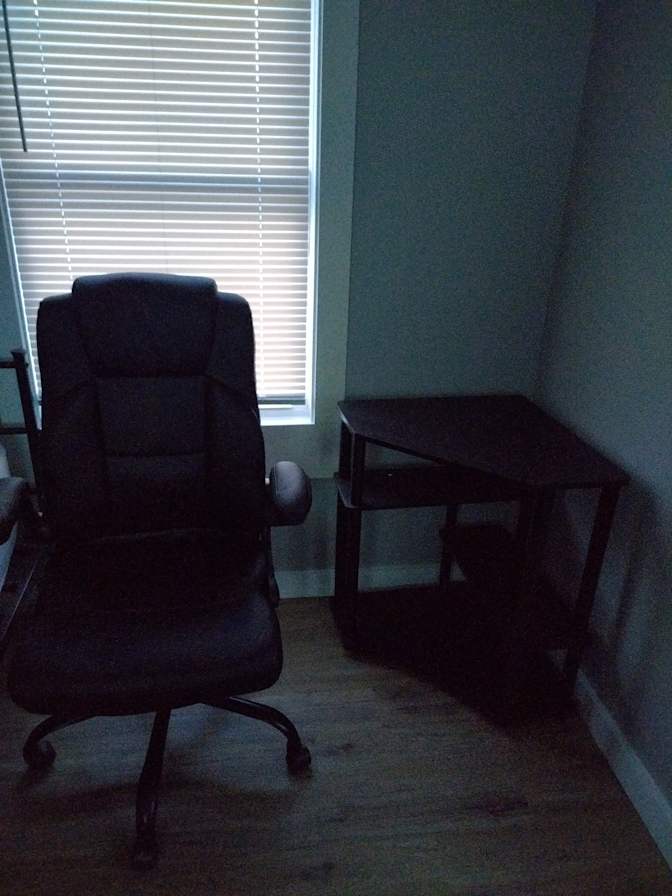 Dakota Taylor's room