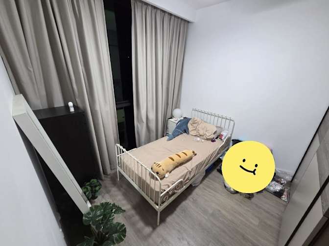 KT's room