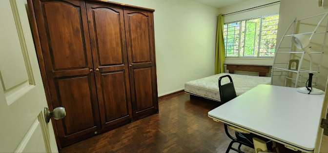 Zaris's room