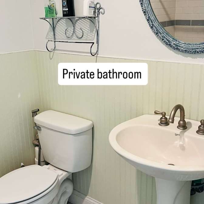 rentplacestampa's room