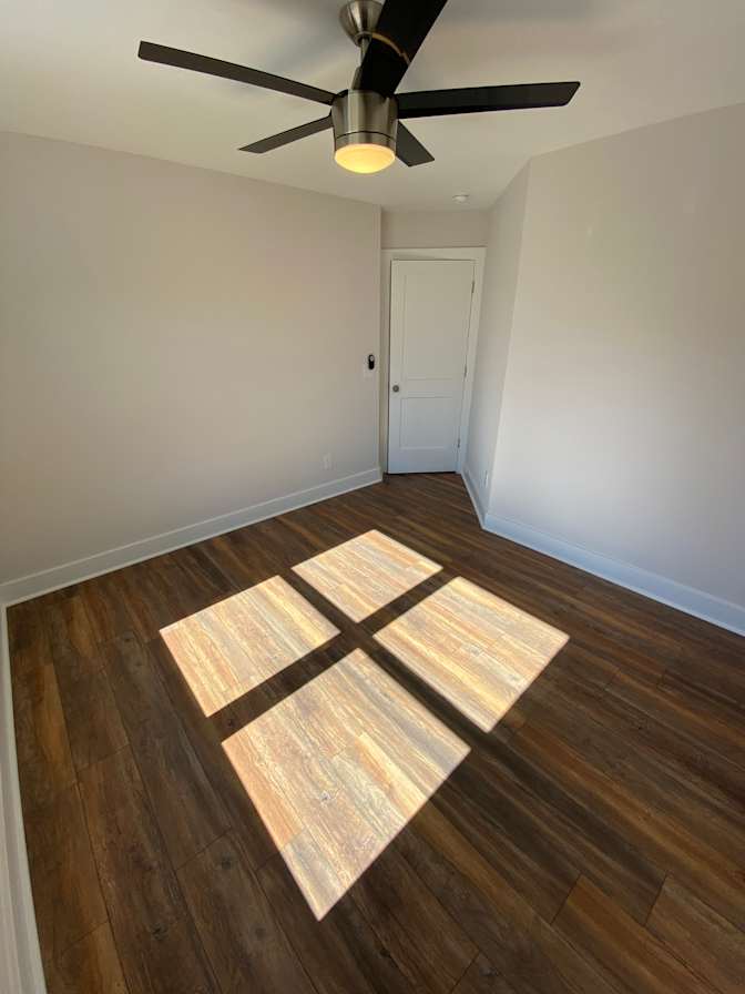 Alcove Rooms's room