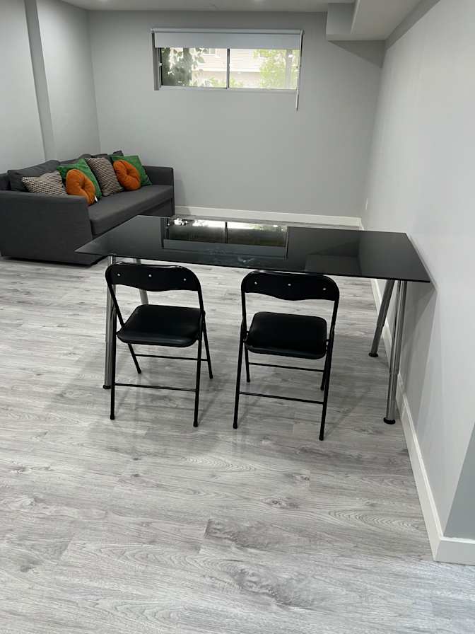 Enzo's room