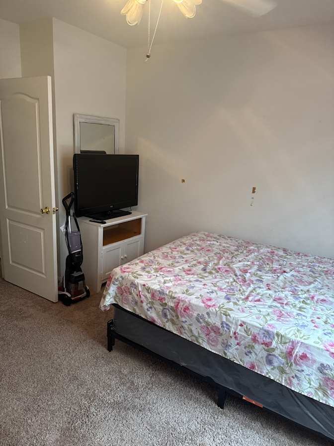 michael james's room