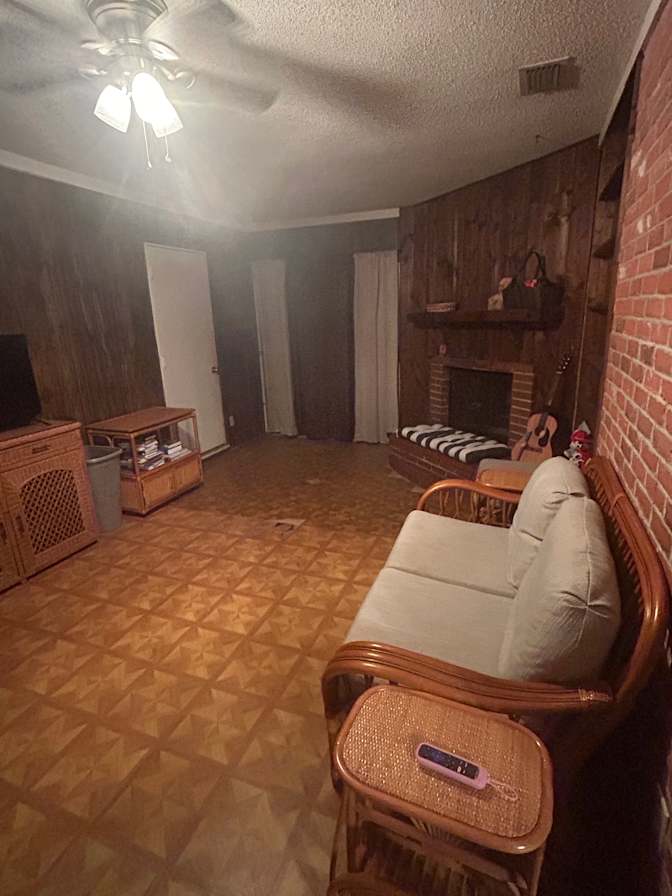 Donna's room