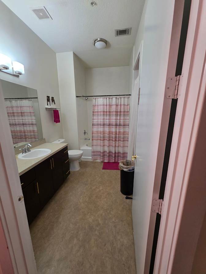 CL&C Property Management and Consulting's room