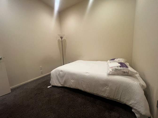 Twe's room