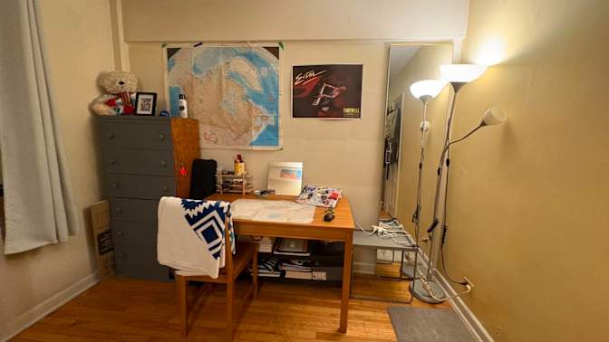 Jo Tamir's room