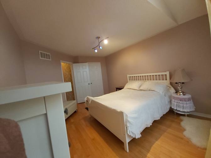 Olesya Perez's room