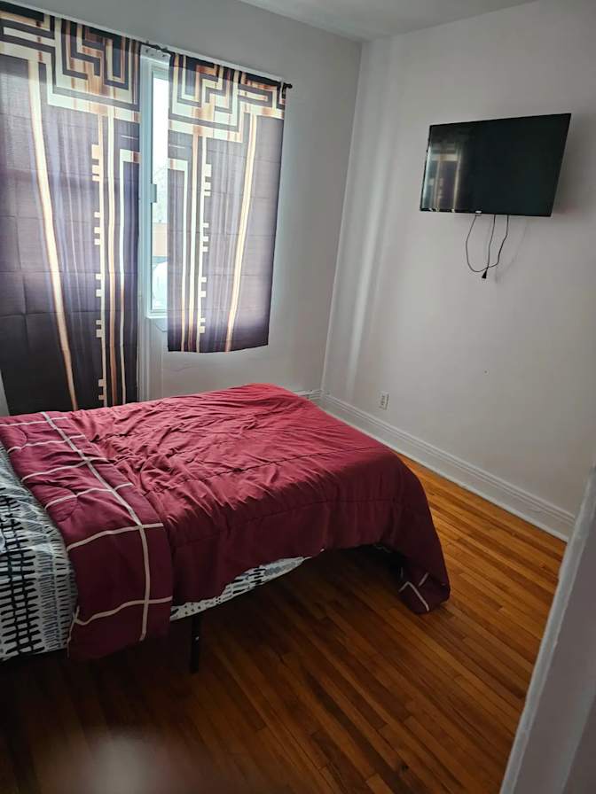 Max's room