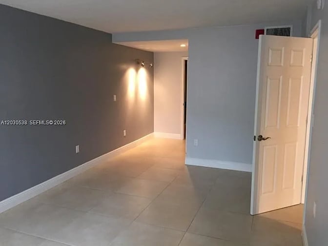 Thomas's room