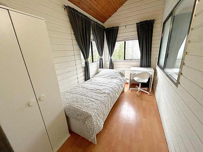 Shirin's room