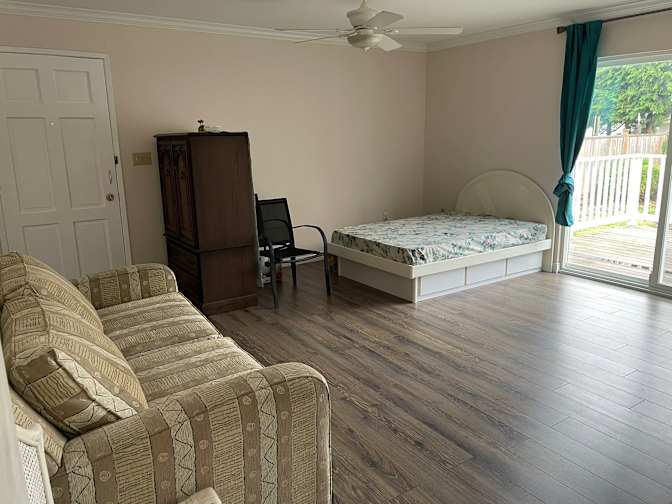 Estella Huang's room