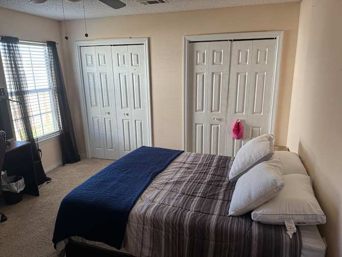 chris's room