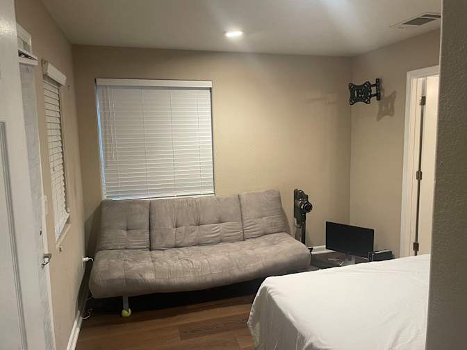 Shobra's room