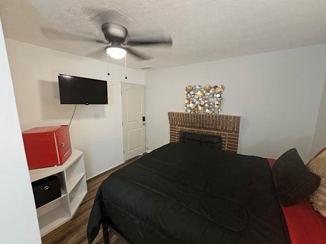 CL&C Property Management and Consulting's room